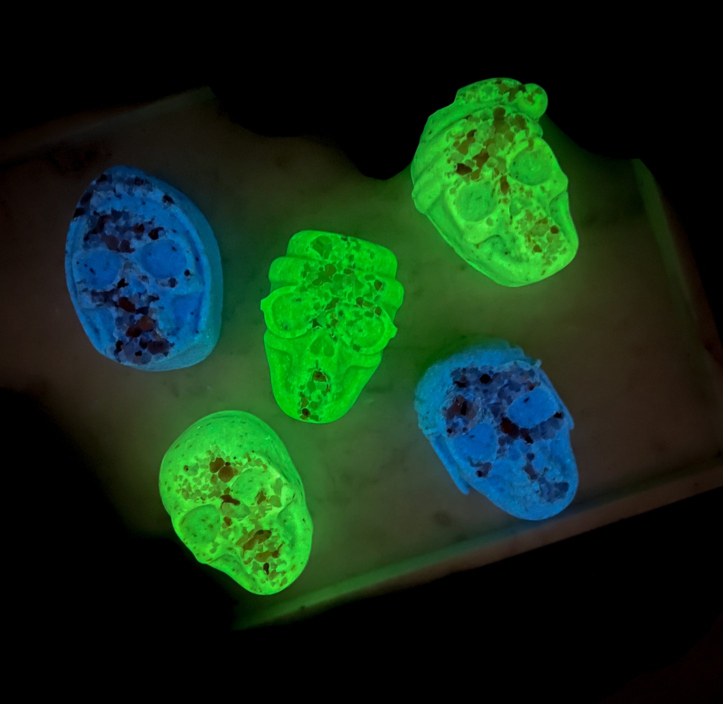 Glow Skulls